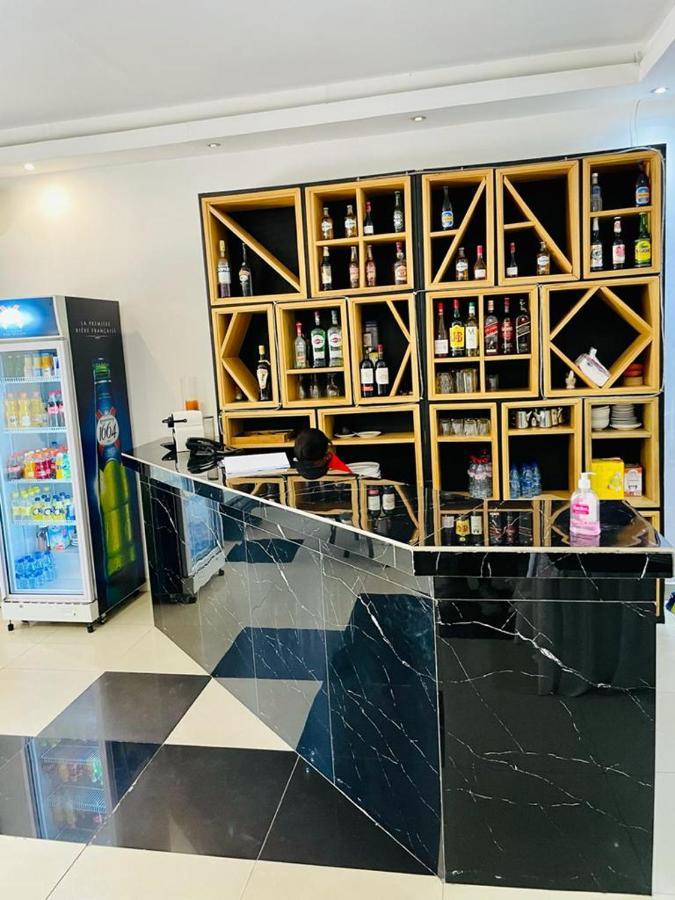 Class Hotel Brazzaville Buitenkant foto