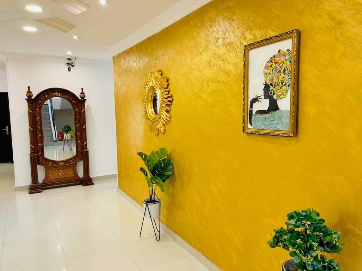 Class Hotel Brazzaville Buitenkant foto