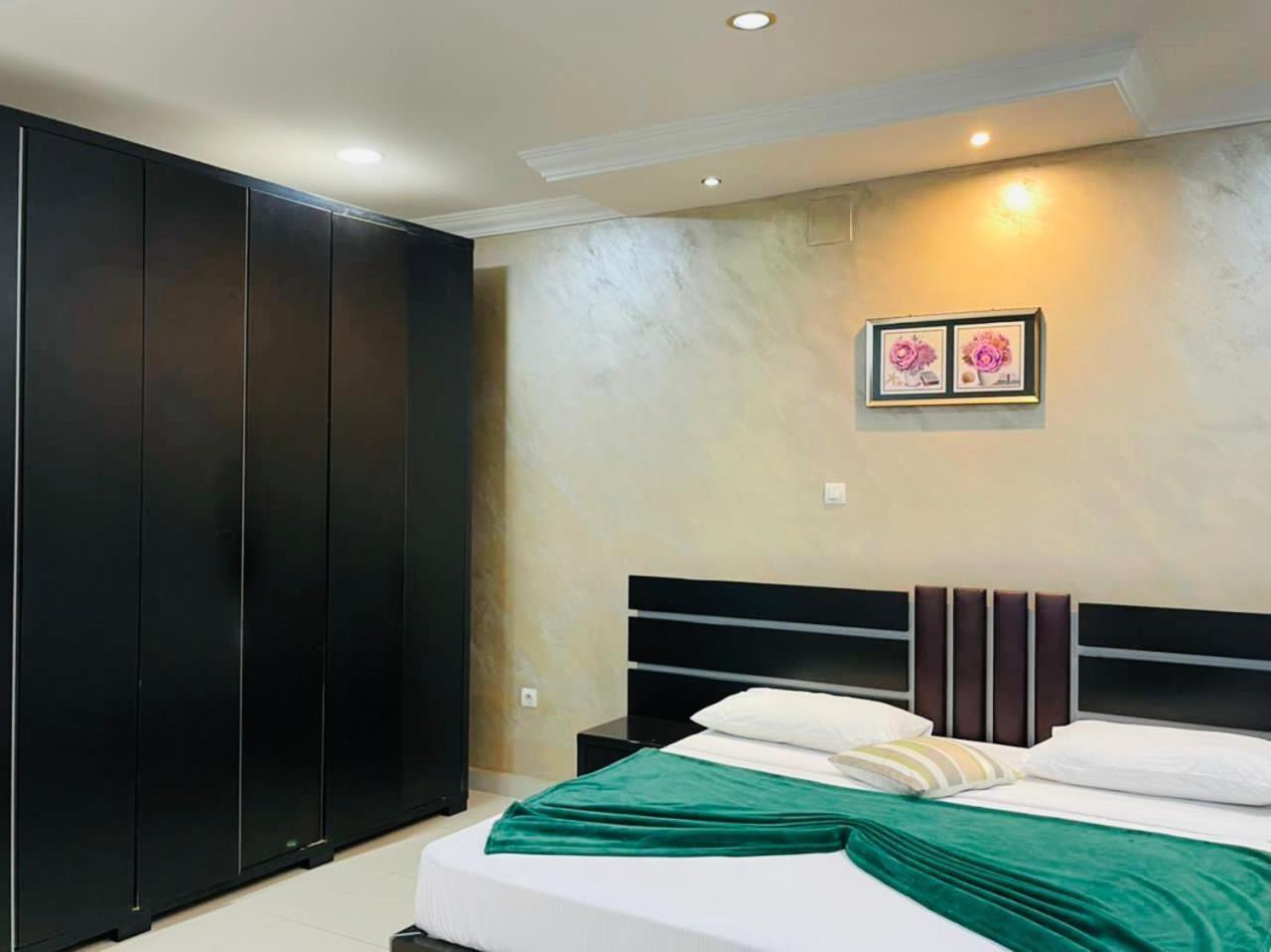 Class Hotel Brazzaville Buitenkant foto