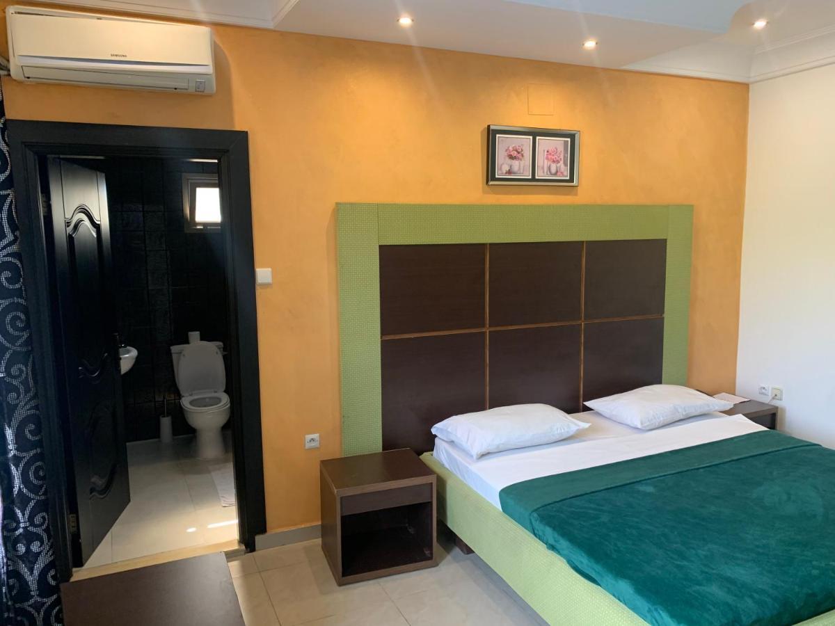 Class Hotel Brazzaville Buitenkant foto