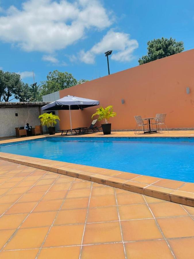 Class Hotel Brazzaville Buitenkant foto