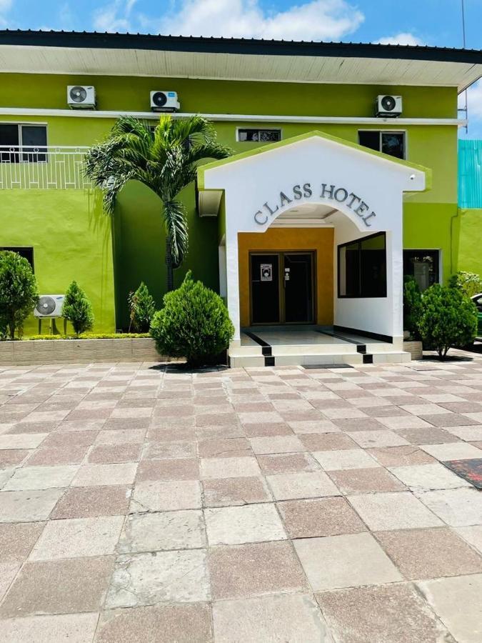 Class Hotel Brazzaville Buitenkant foto