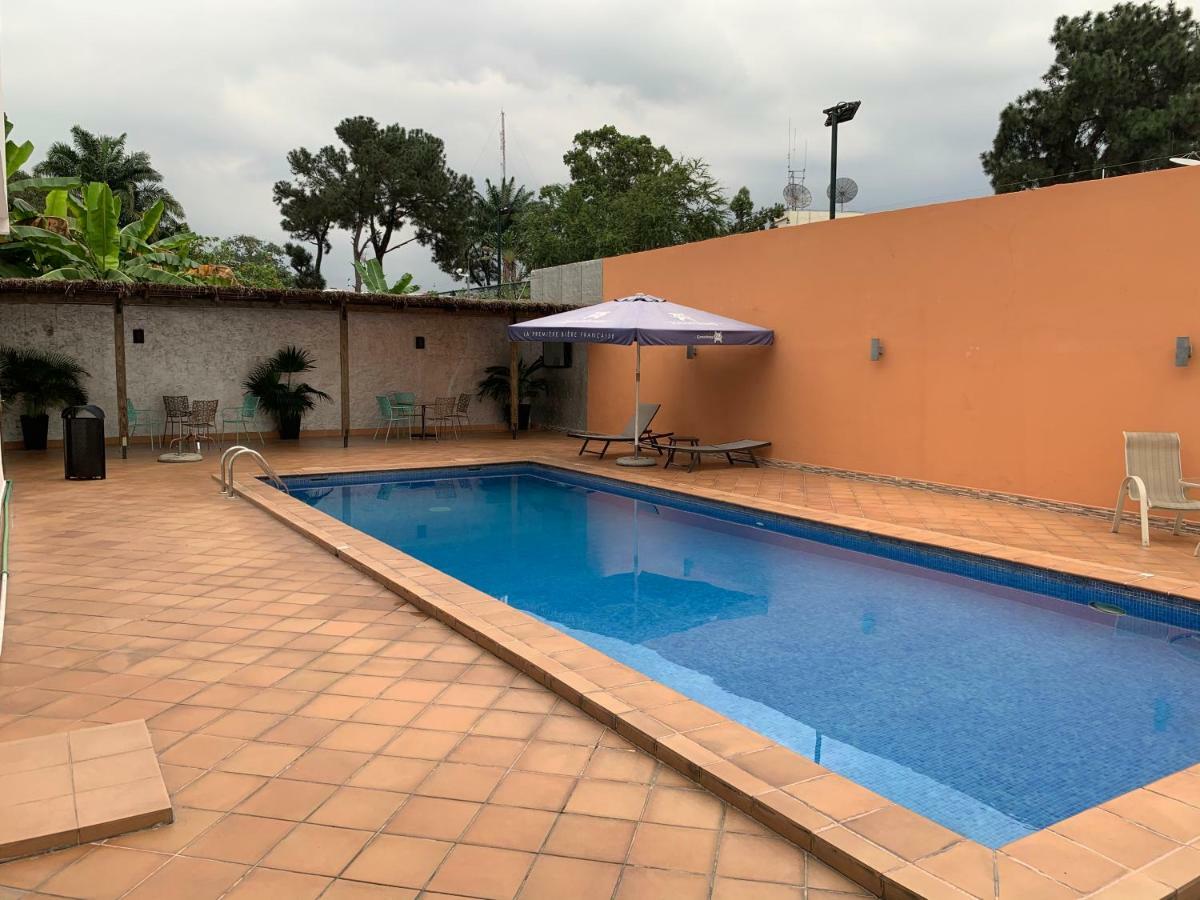 Class Hotel Brazzaville Buitenkant foto