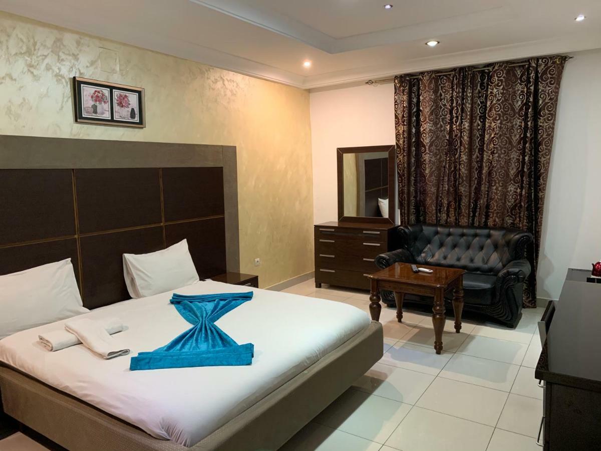 Class Hotel Brazzaville Buitenkant foto